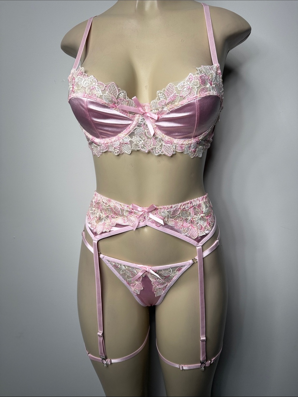 Delicate Pink Lace Satin Bra, Garter & Thong Set